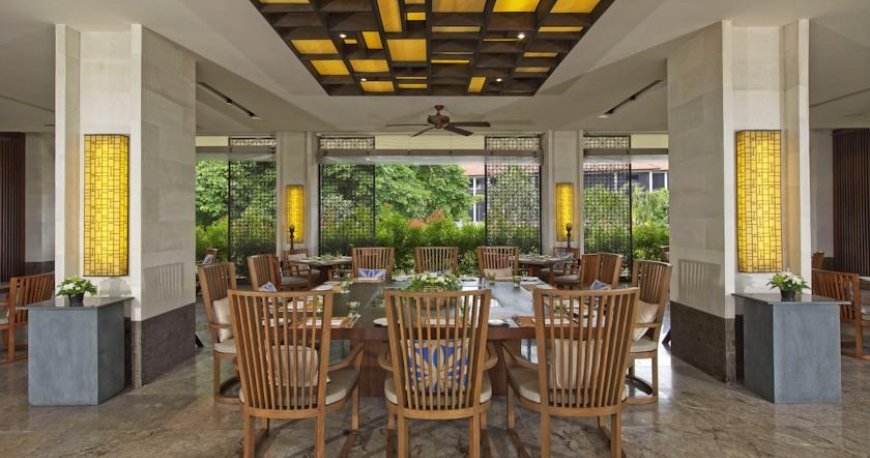 رستوران هتل فیرمونت سانور بالی