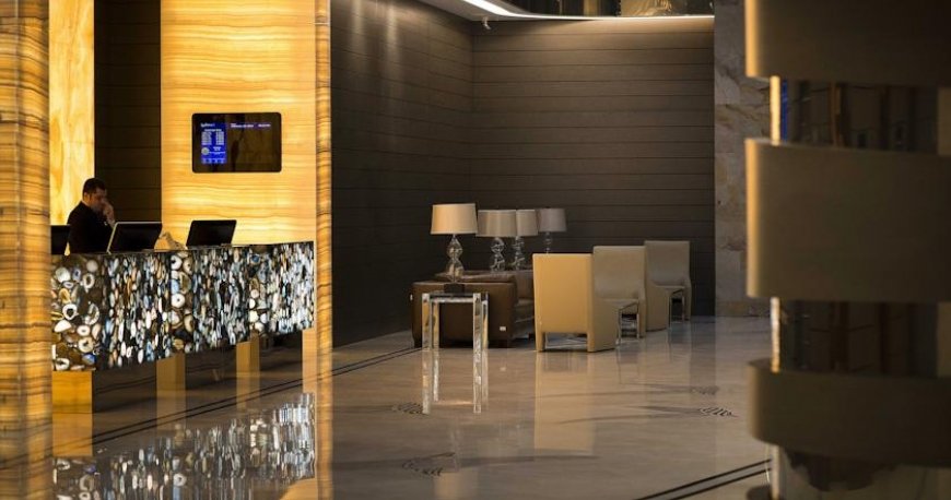 لابی هتل رادیسون بلو استانبول