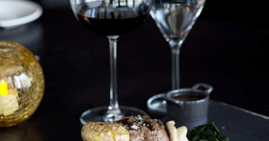 رستوران هتل رادیسون بلو استانبول