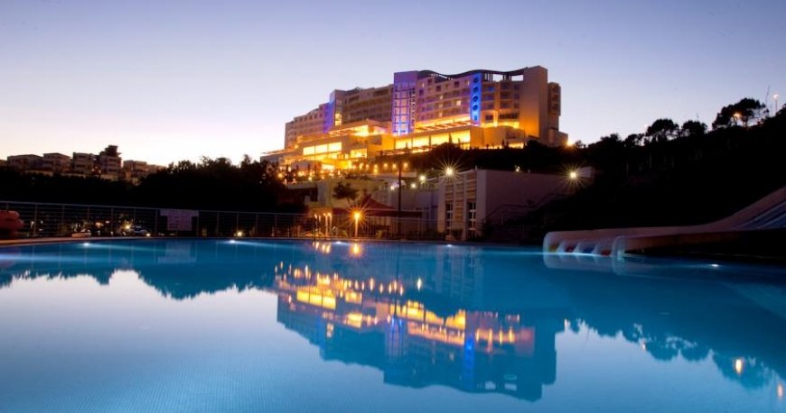 استخر هتل آریا کلارس کوش آداسی ترکیه 