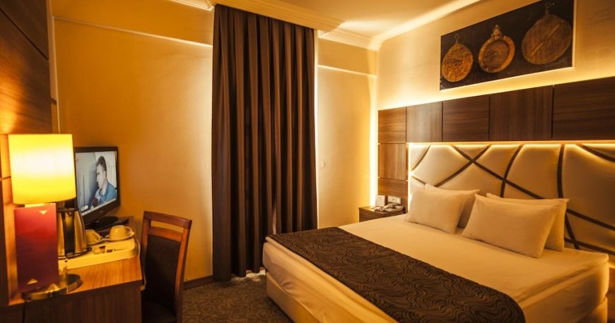 اتاق هتل رومی قونیه