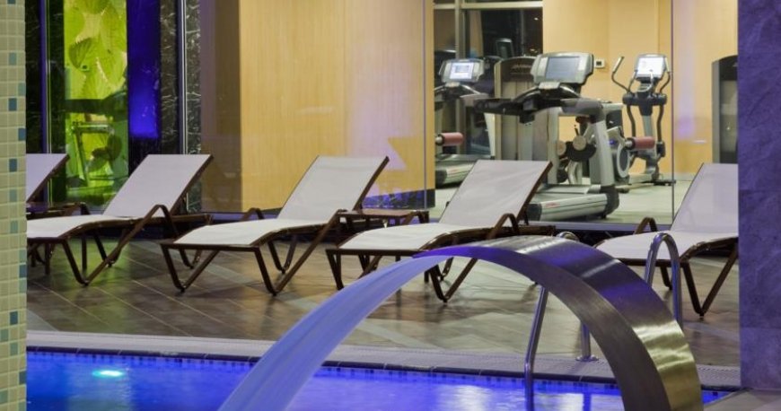 استخر هتل گرین پارک استانبول