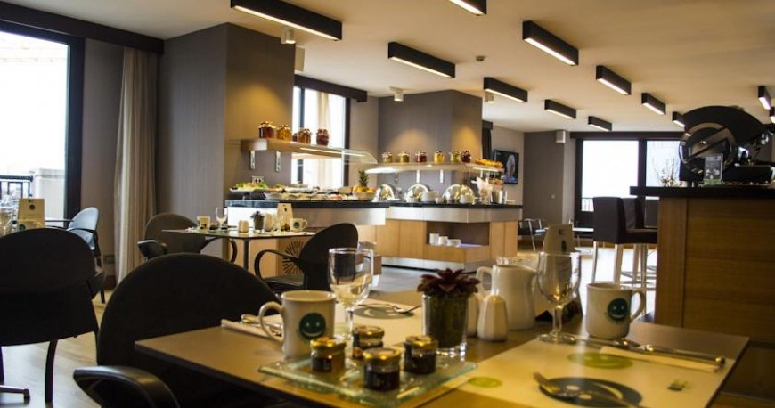 کافی شاپ هتل پوینت استانبول