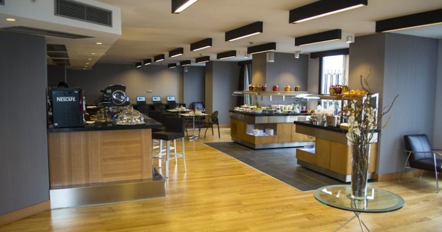 کافی شاپ هتل پوینت استانبول