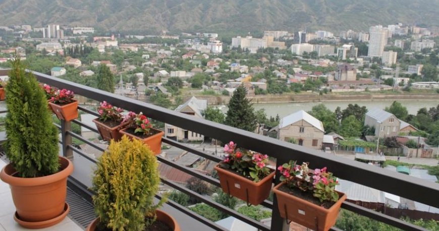 رستوران هتل دلابائوری