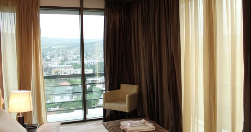 اتاق هتل دلابائوری