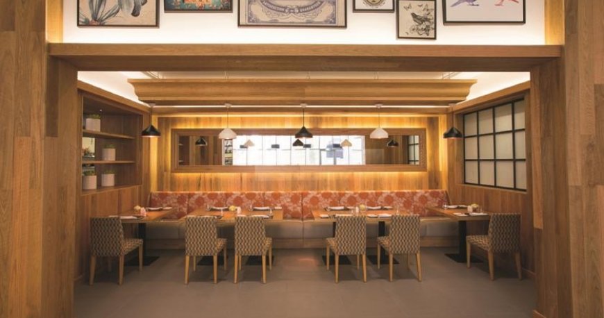 رستوران هتل موونپیک جمیرا دبی