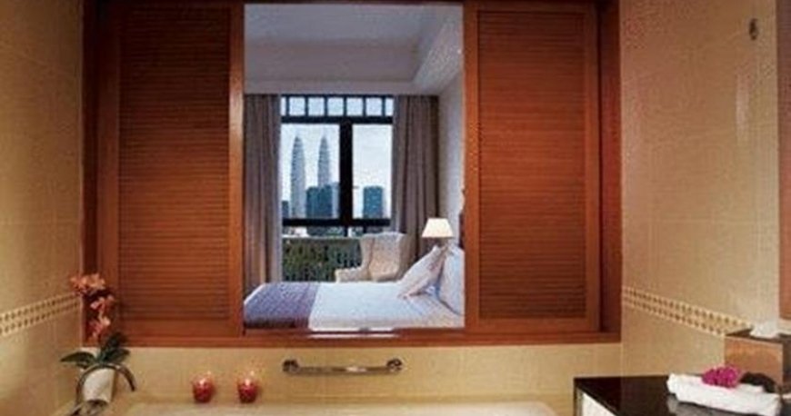 استخر هتل رویال چولان کوالالامپور