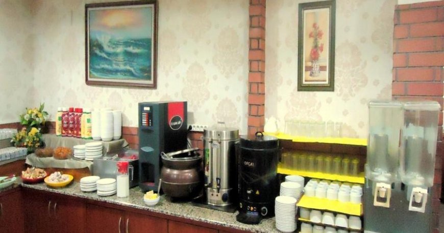 رستوران هتل بیوک پاریس