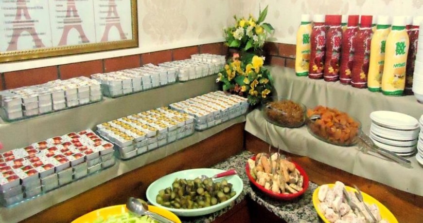 رستوران هتل بیوک پاریس