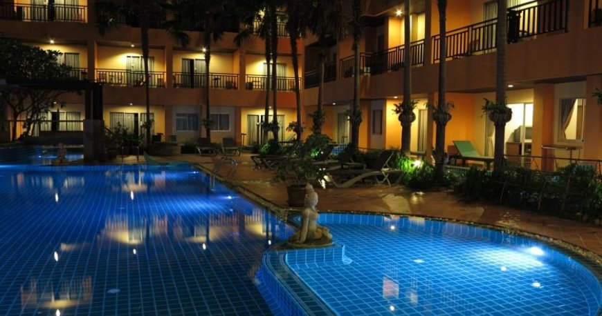 استخر هتل مایند پاتایا