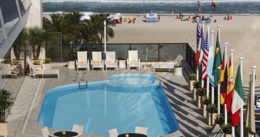 استخر هتل ویندزور آتلانتیکا ریودوژانیرو استخر هتل ویندزور آتلانتیکا ریودوژانیرو