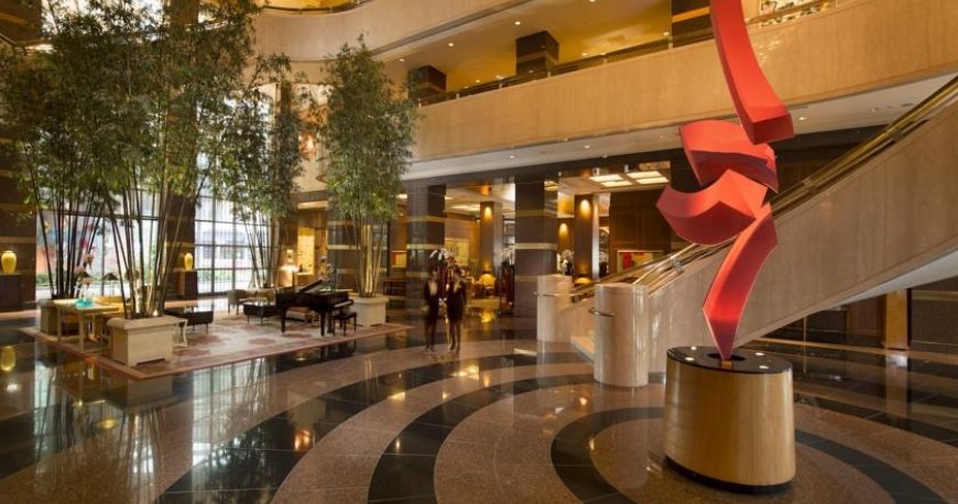 لابی هتل کنراد