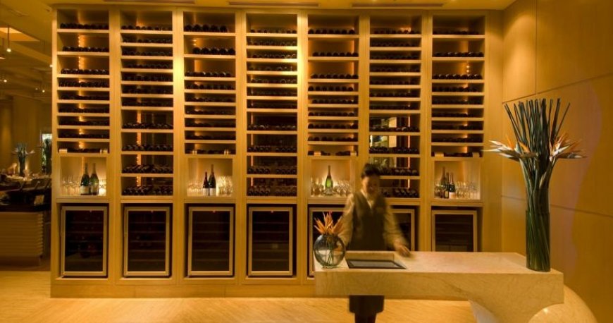 رستوران هتل کنراد