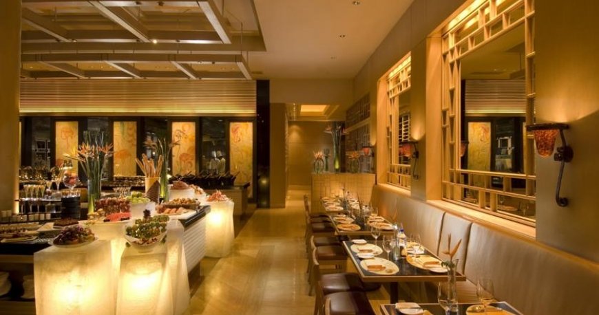 رستوران هتل کنراد