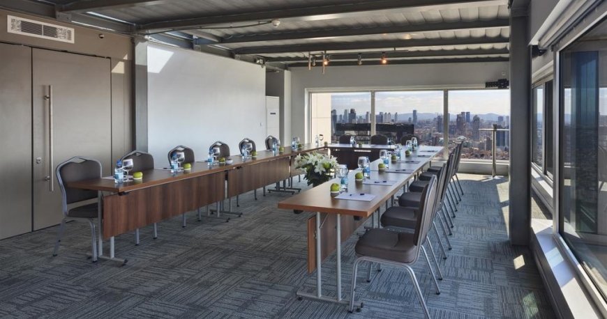 سالن کنفرانس فریزر پلیس آنت هیل استانبول