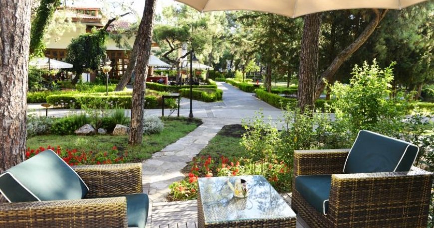 رستوران هتل گرند یازیکی کلاب تربان رستوران هتل گرند یازیکی کلاب تربان