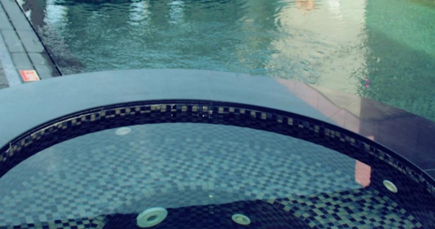 استخر هتل رین تری دبی امارات متحده ی عربی