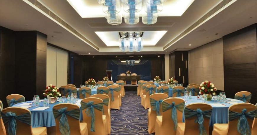 رستوران هتل پارک این بای رادیسون