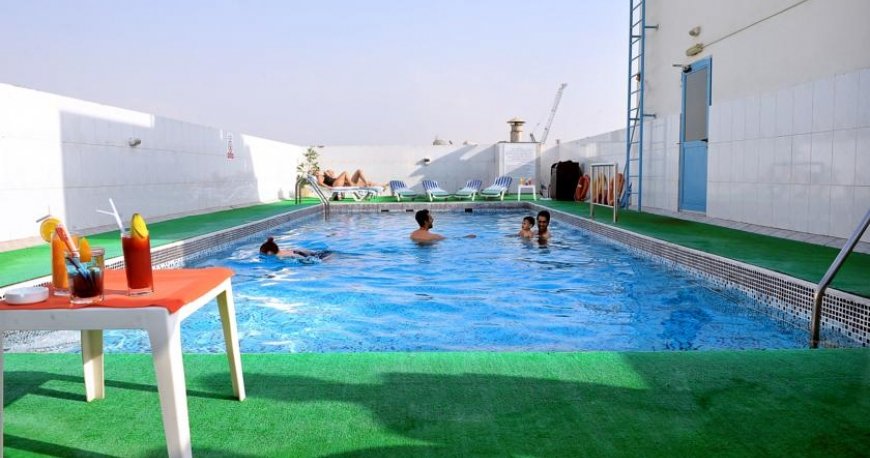 استخر هتل سیگنچر این