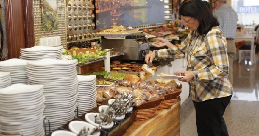 رستوران هتل مارمارای استانبول ترکیه