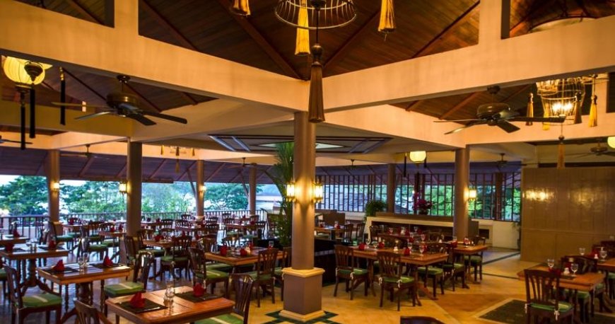 رستوران هتل چانالای گاردن پوکت
