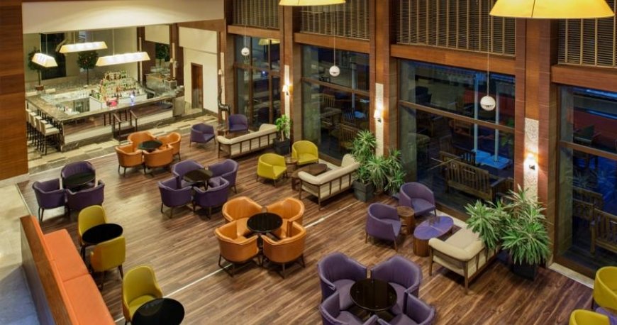 لابی هتل وییج آنتالیا