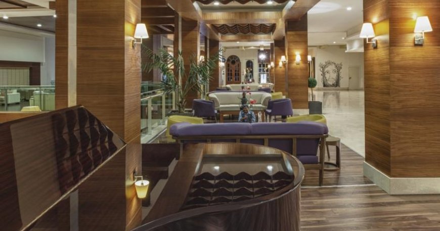 لابی هتل وییج آنتالیا