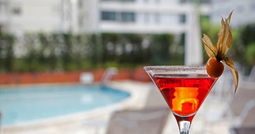 استخر هتل اینترکنتیننتال سائو پائولو استخر هتل اینترکنتیننتال سائو پائولو