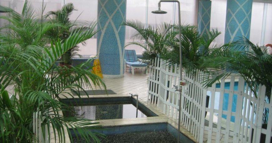 استخر هتل امپریال تریدرز گوانجو