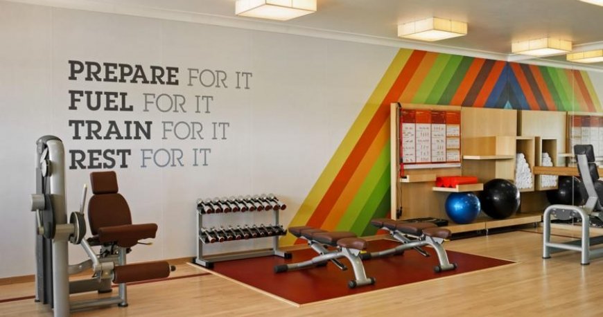 سالن بدنسازی هتل شرایتون دبی کریک دبی امارات متحده ی عربی