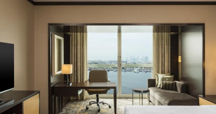 اتاق هتل شرایتون دبی کریک دبی امارات متحده ی عربی
