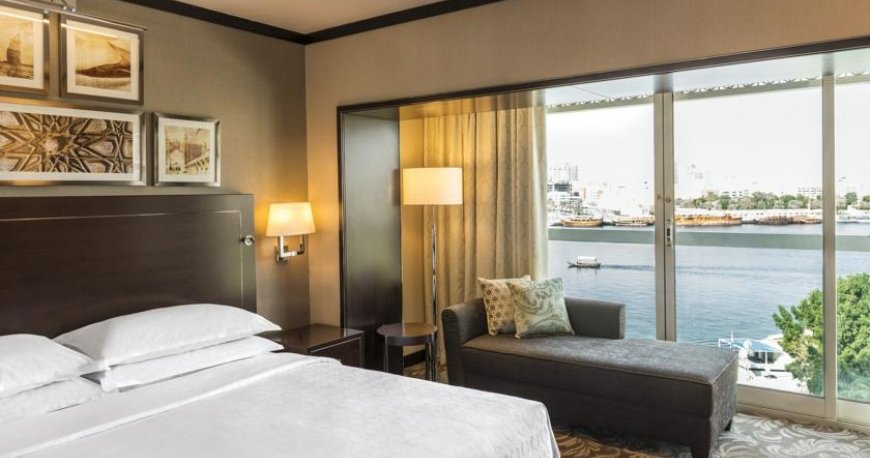 اتاق هتل شرایتون دبی کریک دبی امارات متحده ی عربی