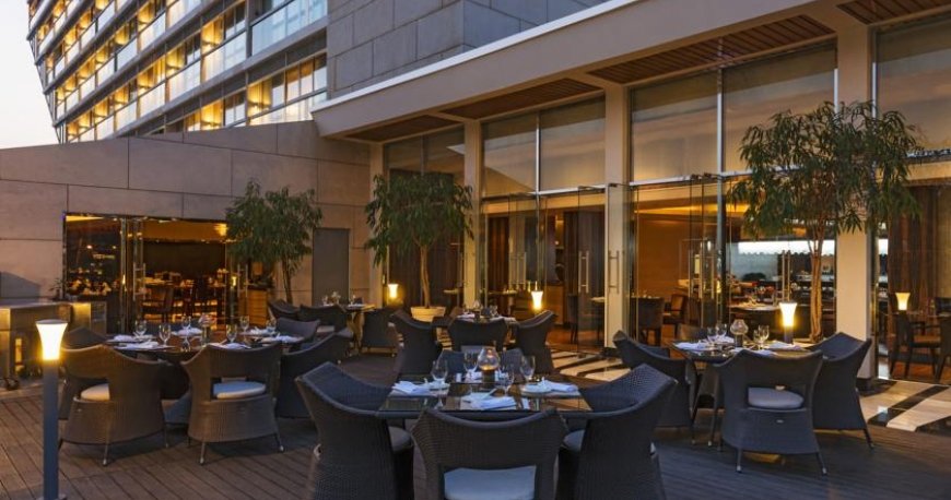 رستوران هتل شرایتون دبی کریک دبی امارات متحده ی عربی