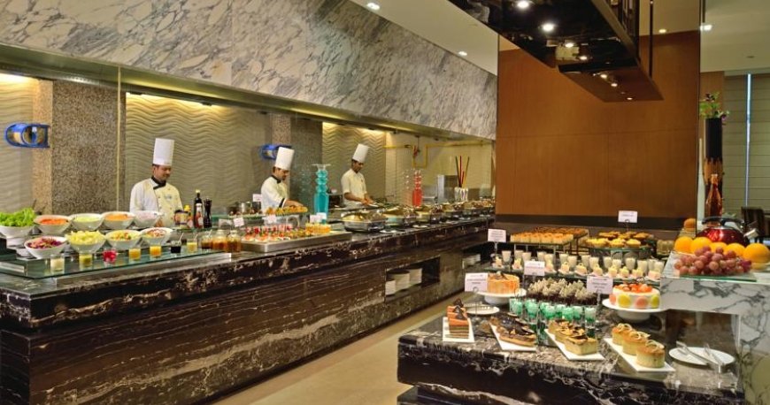 رستوران هتل رادیسون بلو جیپور رستوران هتل رادیسون بلو جیپور
