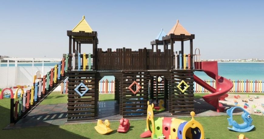 زمین بازی هتل ریکسوس پالم دبی