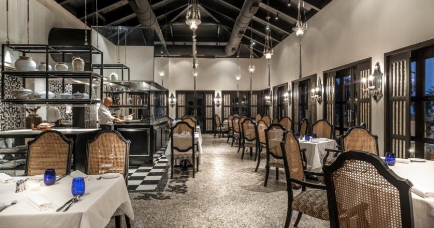 رستوران هتل پارک حیات