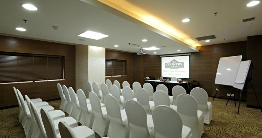 سالن کنفرانس هتل کانتری این ساکت دهلی سالن کنفرانس هتل کانتری این ساکت دهلی