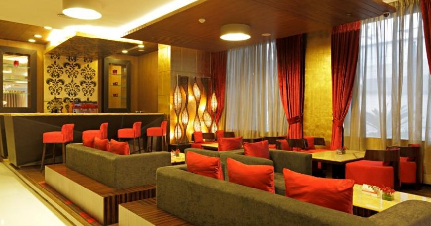 لابی هتل کانتری این ساکت دهلی لابی هتل کانتری این ساکت دهلی