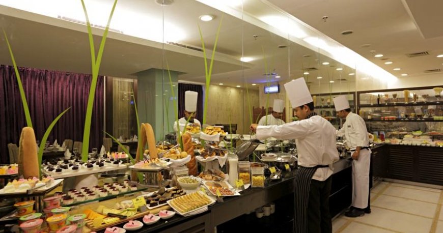 رستوران هتل کانتری این ساکت دهلی رستوران هتل کانتری این ساکت دهلی