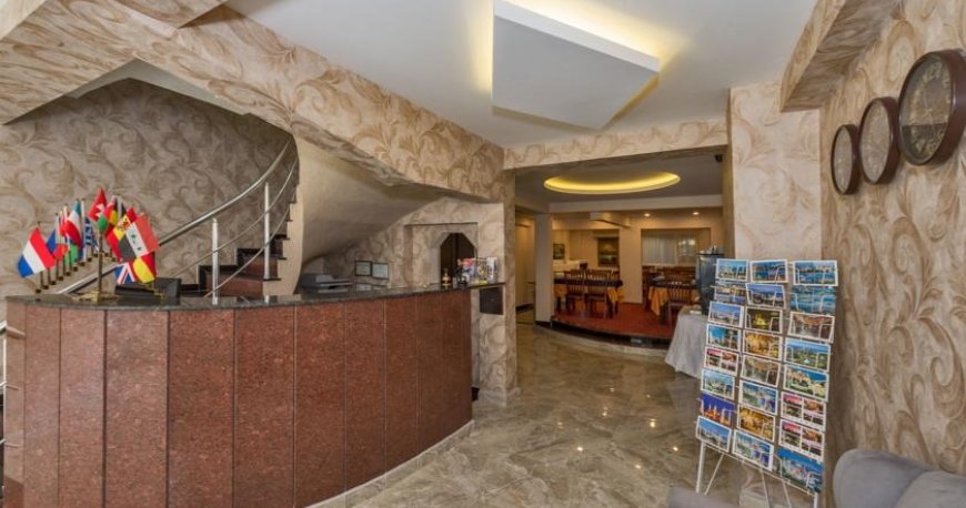 لابی هتل مارال