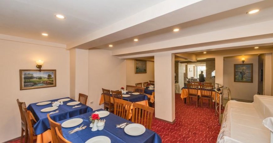 رستوران هتل مارال