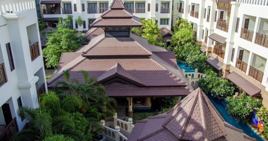 استخر هتل شانایا بیچ ریزورت اند اسپا پوکت