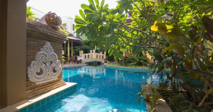 استخر هتل شانایا بیچ ریزورت اند اسپا پوکت