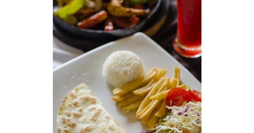 رستوران هتل شانایا بیچ ریزورت اند اسپا پوکت