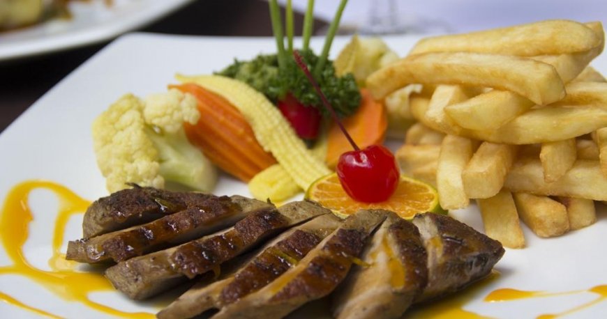 رستوران هتل شانایا بیچ ریزورت اند اسپا پوکت