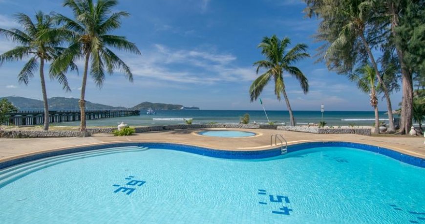 استخر هتل تاورن بیچ پوکت استخر هتل تاورن بیچ پوکت