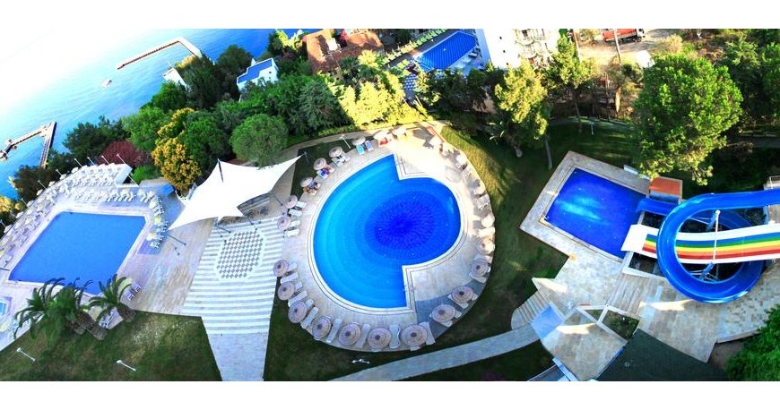 استخر هتل ویستا هیل کوشی آداسی