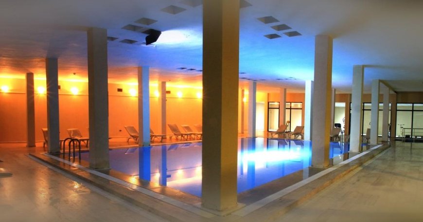 استخر هتل ویستا هیل کوشی آداسی