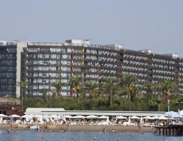 هتل کاروانسرای لارا